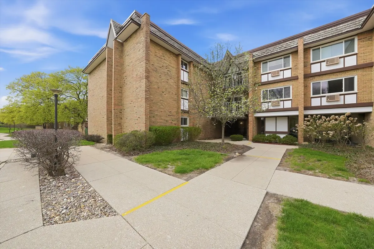 300 Claymoor Road #2E, Hinsdale, IL 60521 - #1
