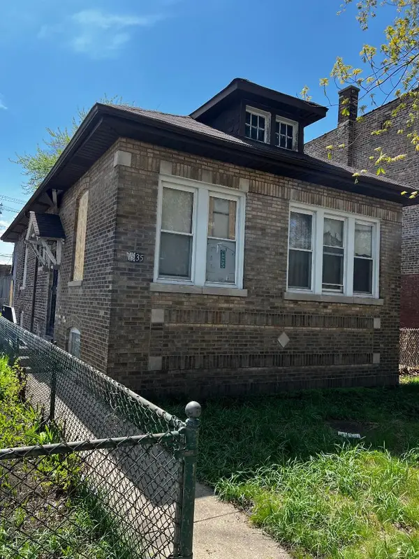 1535 E 74th Place, Chicago, IL 60619