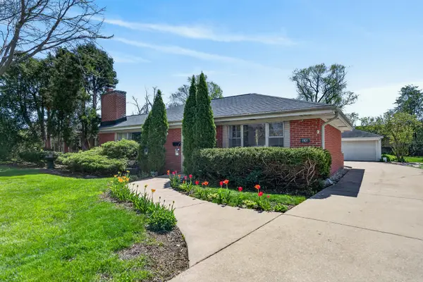 1931 Oakwood Road, Northbrook, IL 60062