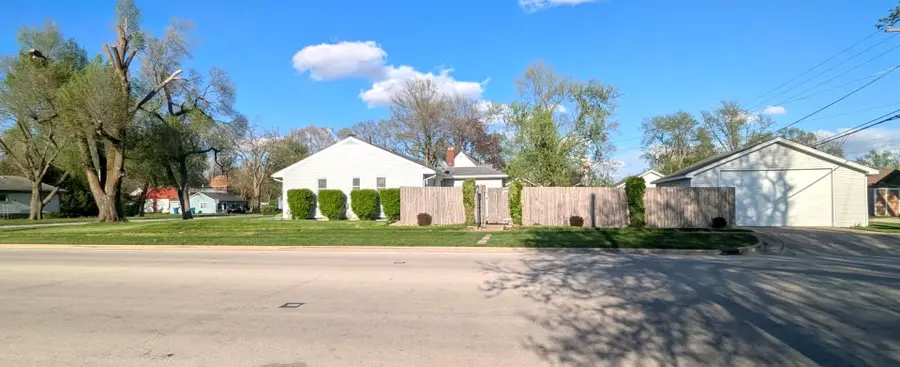 105 E Indiana Street, Momence, IL 60954 - #3