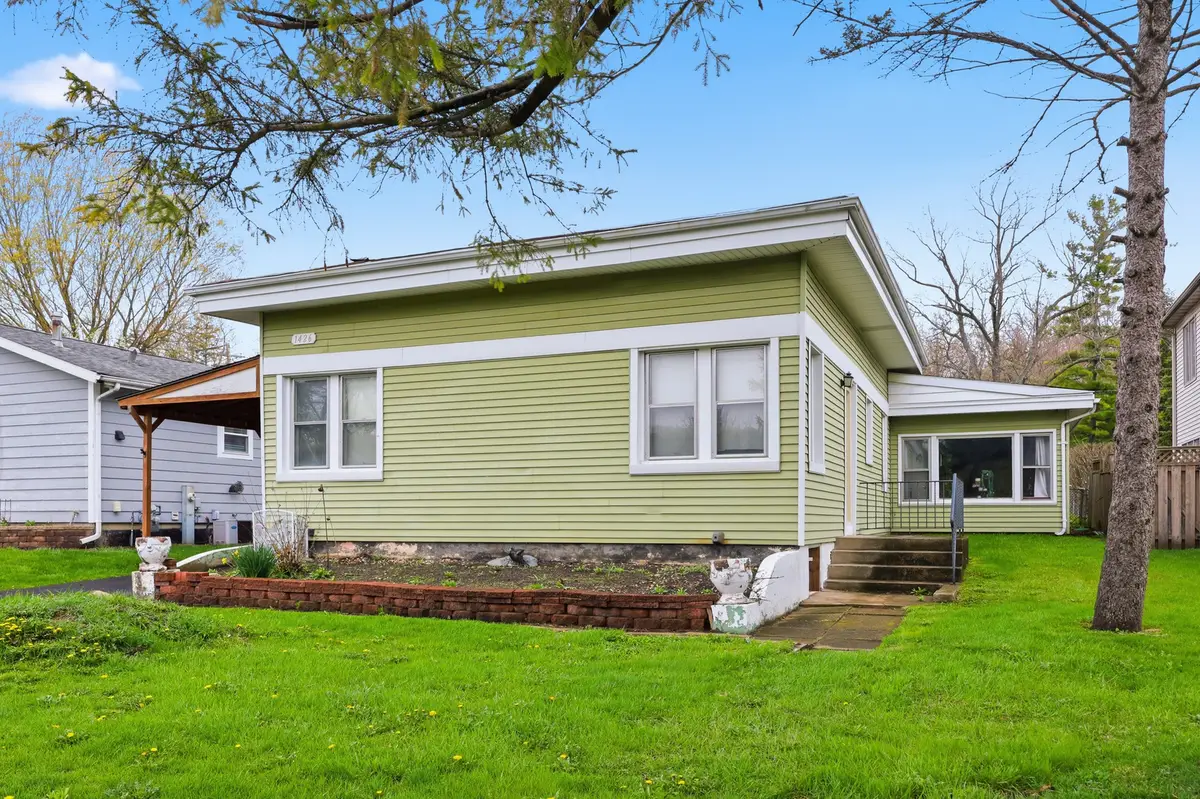 1426 N Harrison Street, Algonquin, IL 60102 - #1