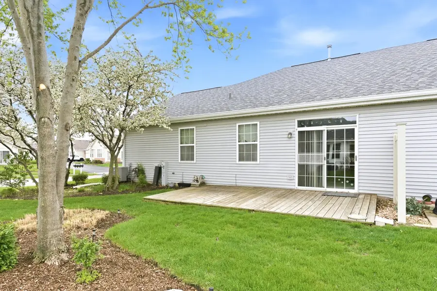 21520 Victory Lake Way #21520, Crest Hill, IL 60403 - #3