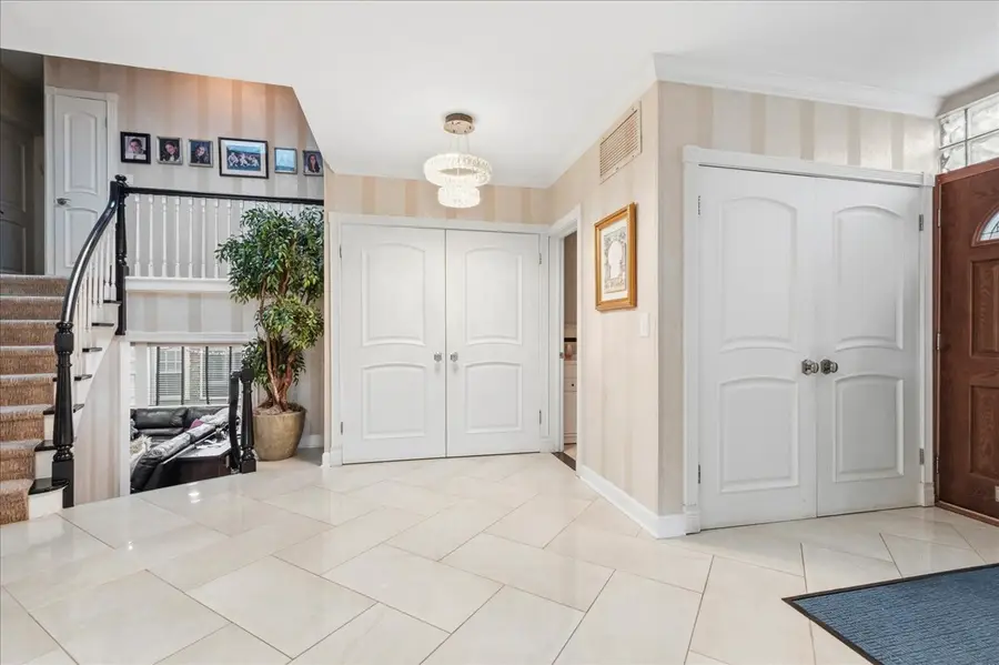 2732 W Estes Avenue, Chicago, IL 60645 - #3