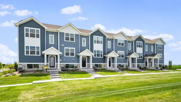 884 Briar Glen Court, Hampshire, IL 60140