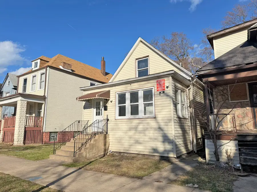 7939 S Escanaba Avenue, Chicago, IL 60617 - #3
