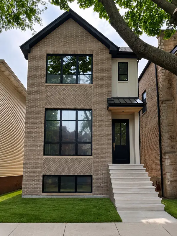 1841 W Newport Avenue, Chicago, IL 60657