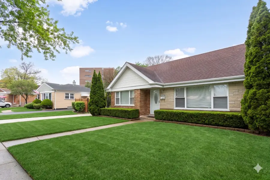 11226 Mandel Avenue, Westchester, IL 60154 - #3