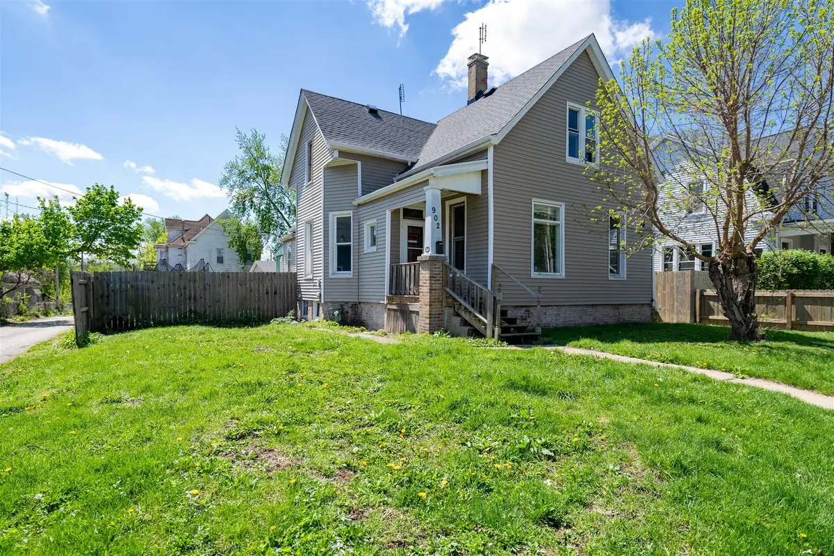 902 W Grove Street, Bloomington, IL 61701 - #1