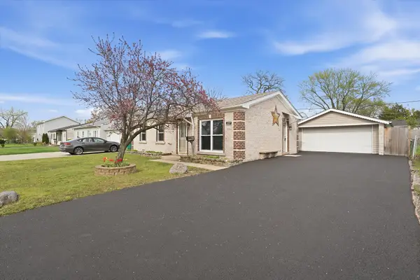 327 Fremont Avenue, Romeoville, IL 60446