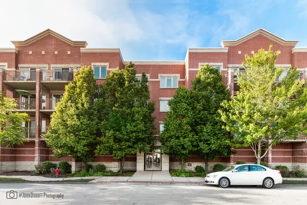 9864 Leland Avenue #214, Schiller Park, IL 60176