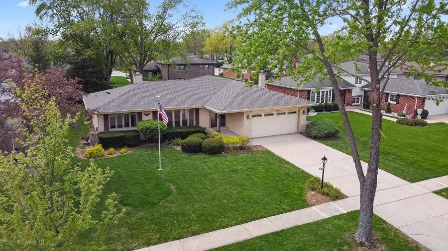 1621 Claremont Drive, Darien, IL 60561 - #2