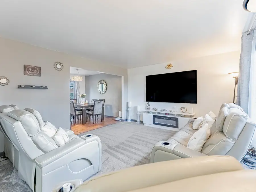 921 N Grace Street, Lombard, IL 60148 - #3