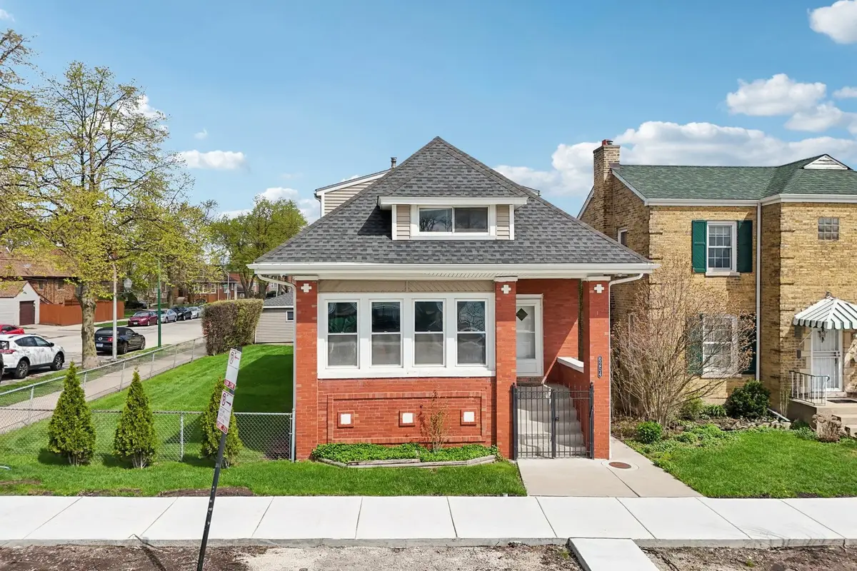 6254 W Barry Avenue, Chicago, IL 60634 - #1