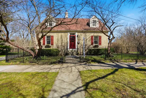 218 N 4th Avenue, St. Charles, IL 60174