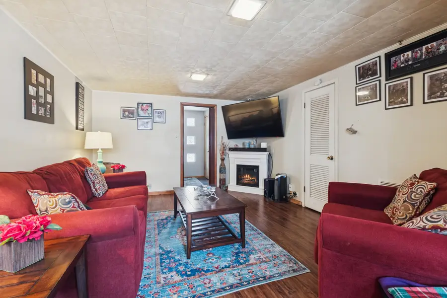 15201 Geoffrey Road, Oak Forest, IL 60452 - #3