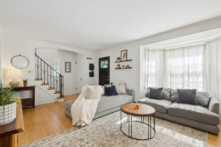 6418 N Le Mai Avenue, Chicago, IL 60646 - #2