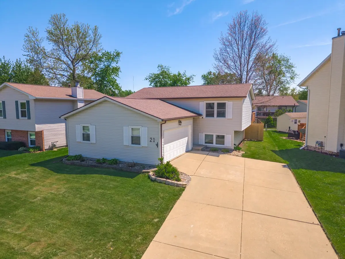 21 Cedar Court, Bloomington, IL 61701 - #1