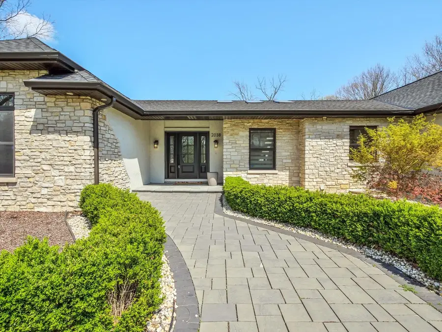 2038 Camphill Circle, Inverness, IL 60067 - #3