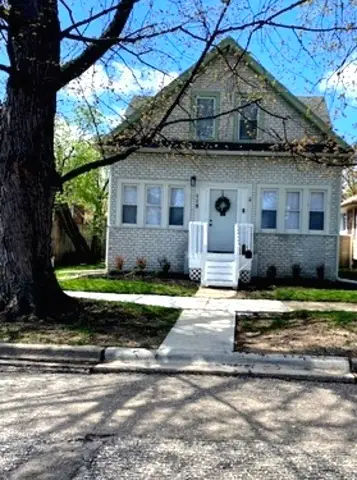 118 S Fulton Avenue, Waukegan, IL 60085 - #1