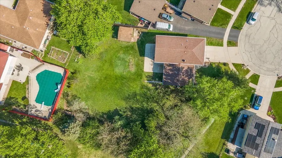 10447 S Stowe Court, Palos Hills, IL 60465 - #3