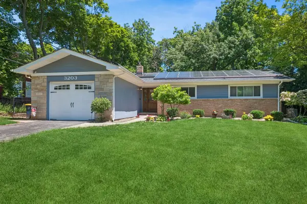3203 Dato Avenue, Highland Park, IL 60035