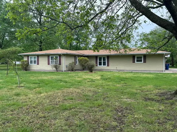 16884 1st South St Street, Logan, IL 62856