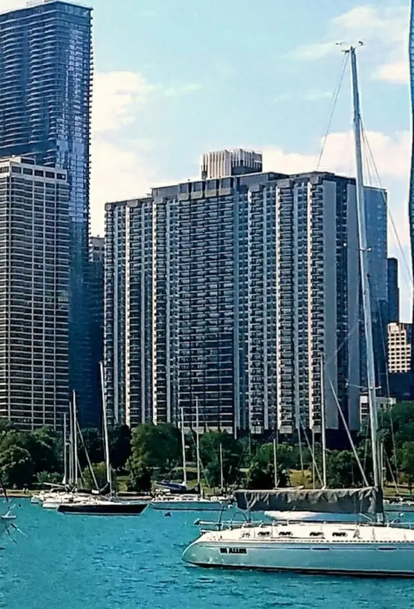 400 E Randolph Street #2208, Chicago, IL 60601