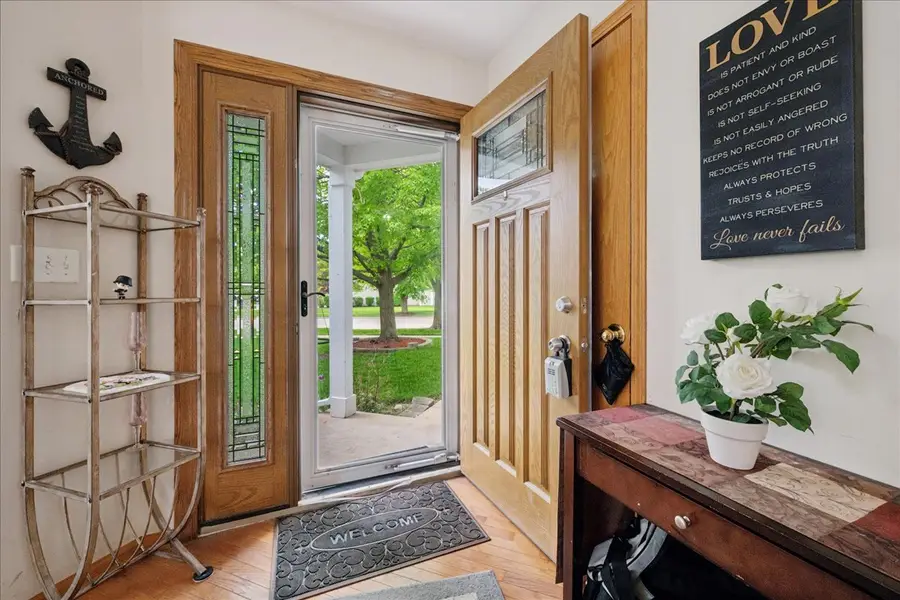1068 N Camden Lane, South Elgin, IL 60177 - #2