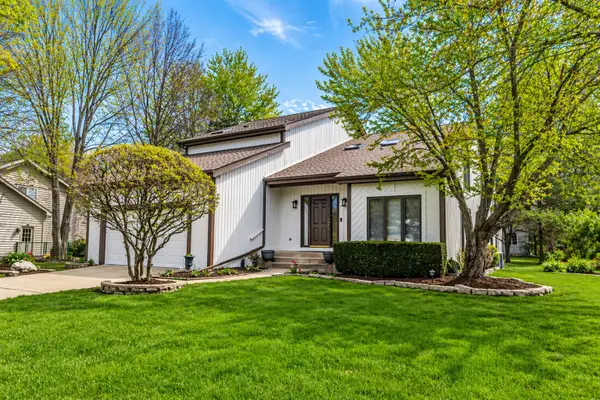 1368 Hunter Circle, Naperville, IL 60540