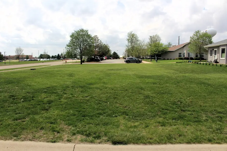 1 Liberty Lane, Clinton, IL 61727 - #3