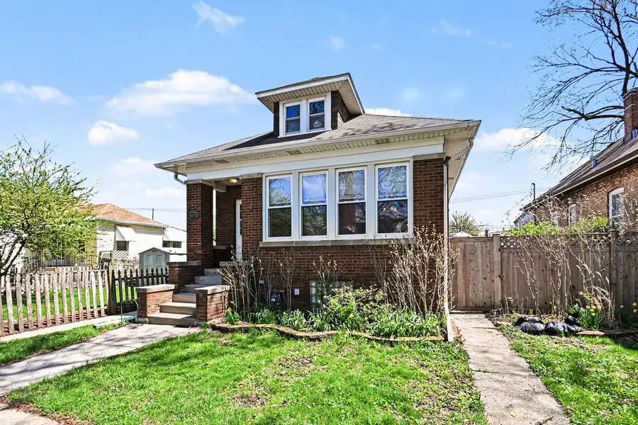 5031 N Kostner Avenue, Chicago, IL 60630 - #3