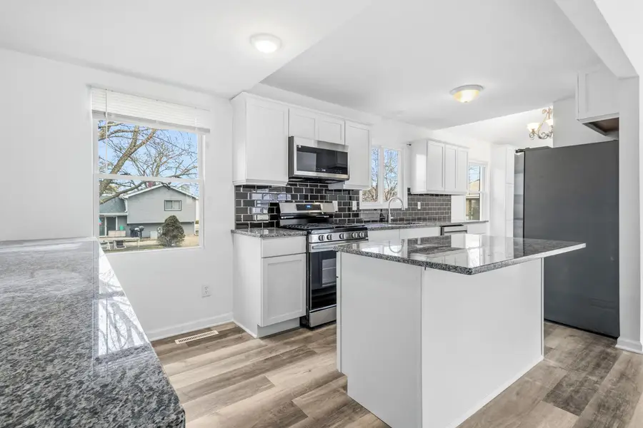 5512 Abbey Drive, McHenry, IL 60050 - #2