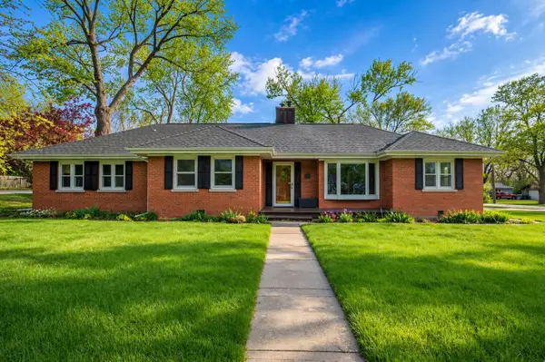 5536 Howard Avenue, La Grange Highlands, IL 60525