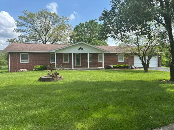 208 Holly Terrace, Anna, IL 62906