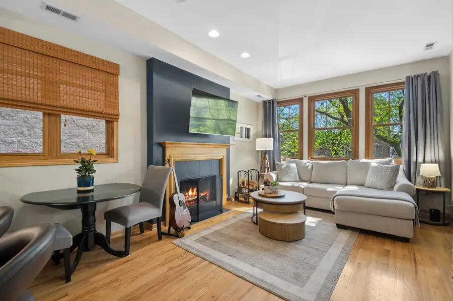 2852 N Damen Avenue #2, Chicago, IL 60618 - #2