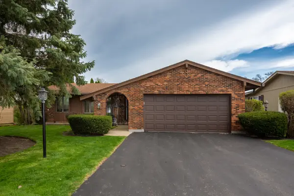 39895 N Crabapple Drive, Antioch, IL 60002