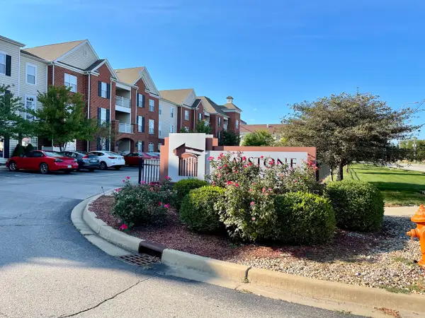 1903 N Lincoln Avenue #206, Urbana, IL 61801