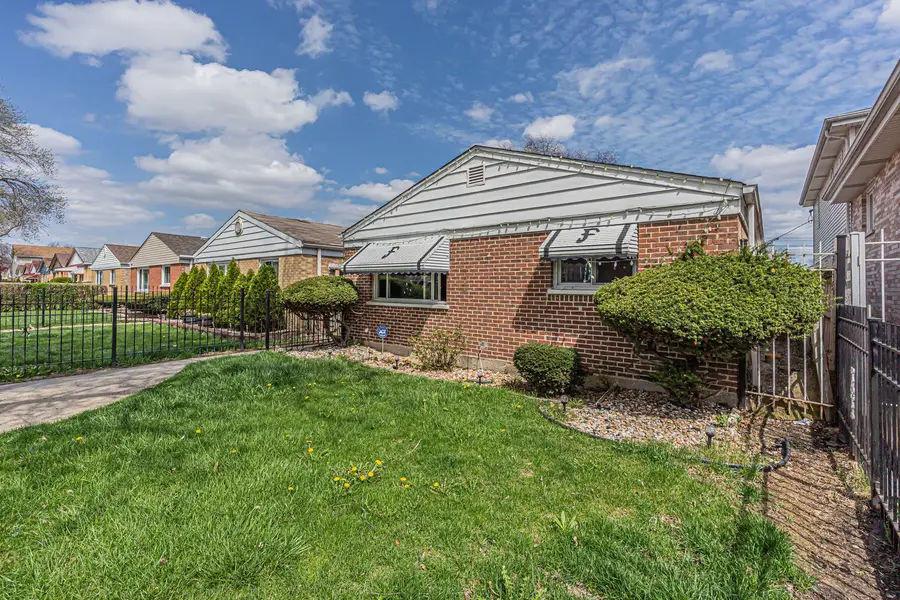 4541 S Laporte Avenue, Chicago, IL 60638 - #2