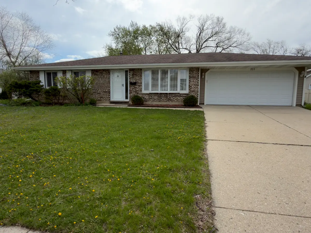 935 S Cedarcrest Drive, Schaumburg, IL 60193 - #1