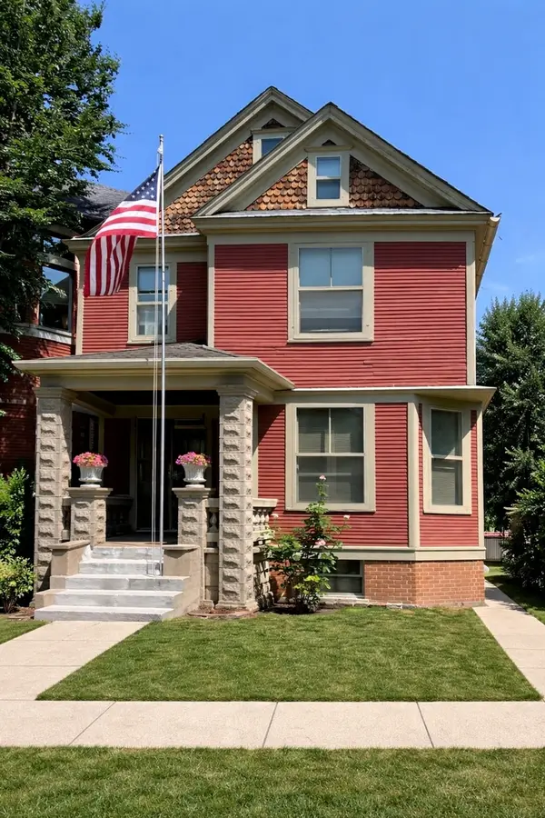 2026 W Leland Avenue, Chicago, IL 60625