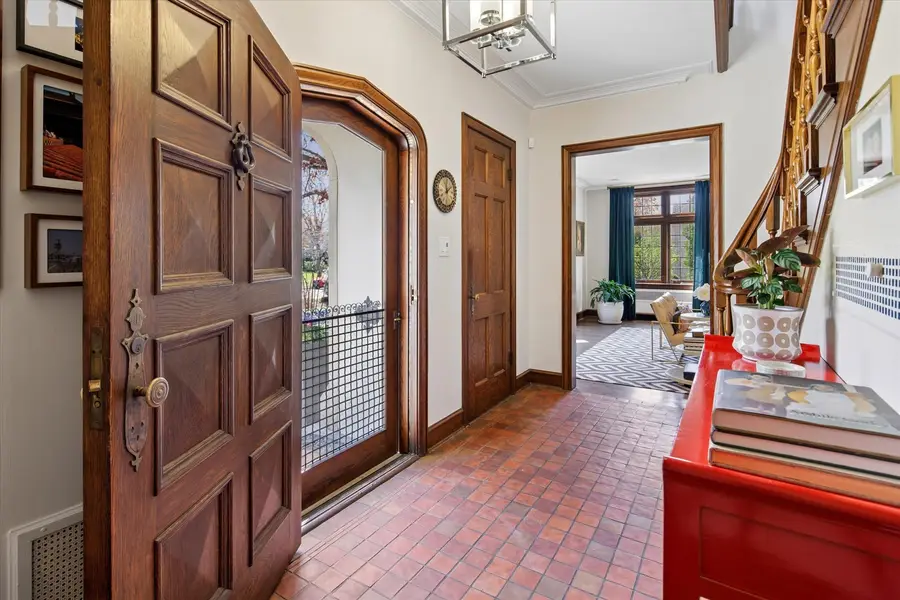 1018 Eastwood Road, Glencoe, IL 60022 - #3