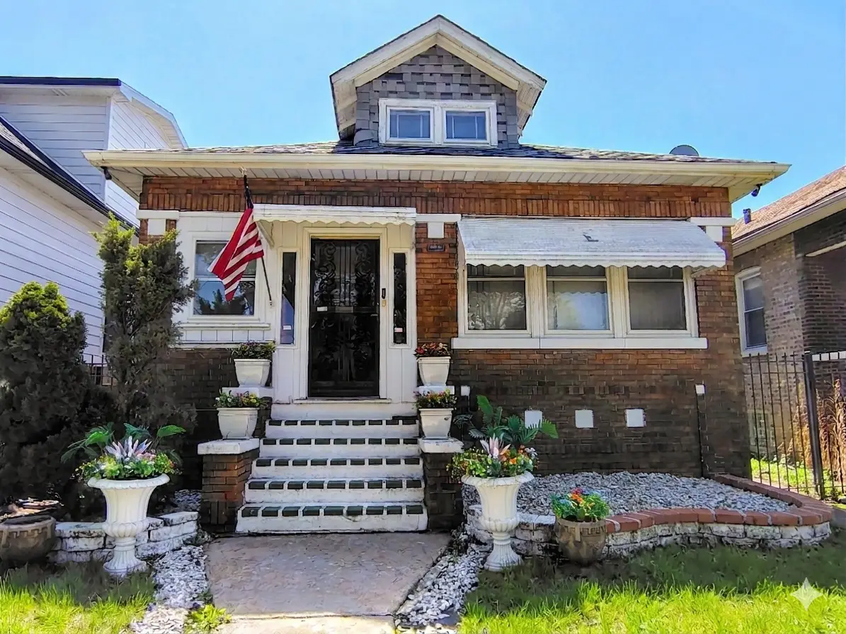 4831 W Haddon Avenue, Chicago, IL 60651 - #1