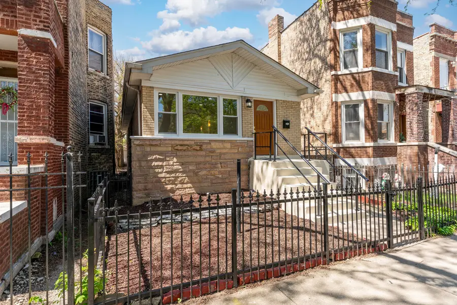 932 N Ridgeway Avenue, Chicago, IL 60651 - #3