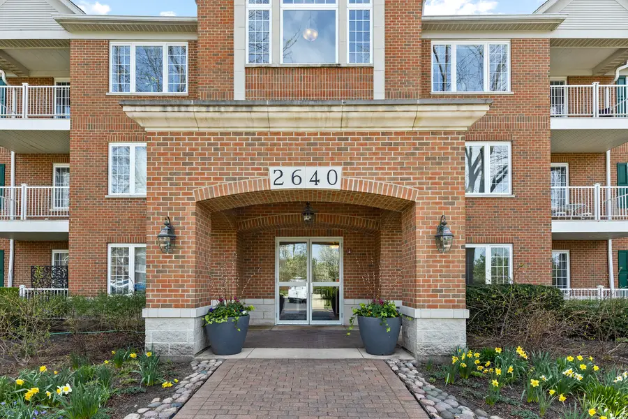 2640 Summit Drive #202, Glenview, IL 60025 - #2