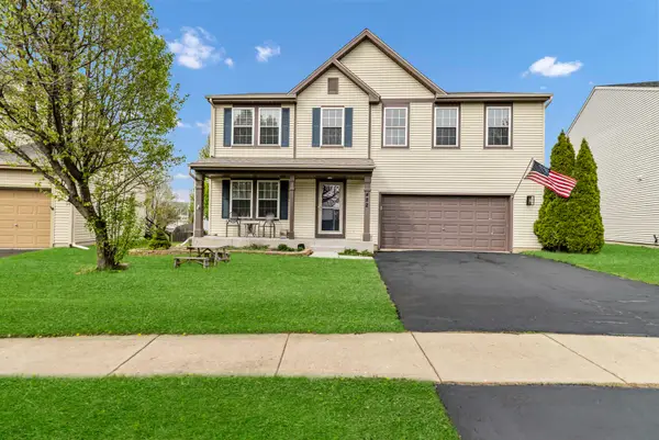 422 Westport Drive, Pingree Grove, IL 60140