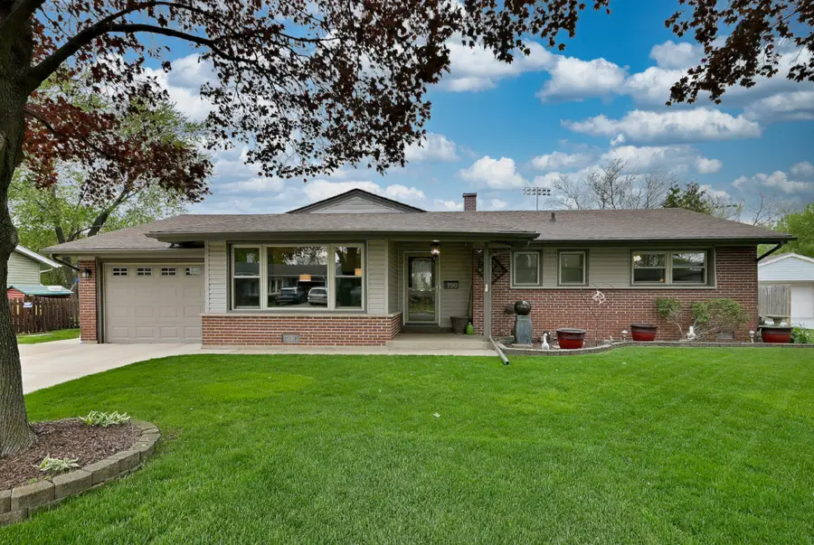 799 Brantwood Avenue, Elk Grove Village, IL 60007 - #2