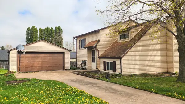 2122 W 58th Street, Davenport, IA 52806