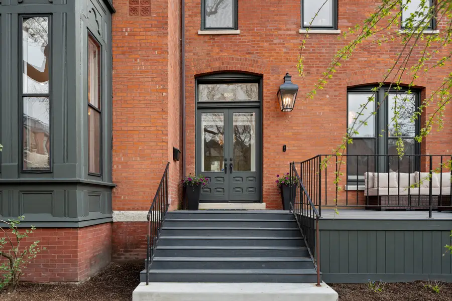 835 W Chalmers Place, Chicago, IL 60614 - #3