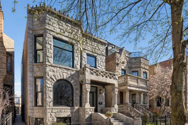 3711 N Magnolia Avenue, Chicago, IL 60613