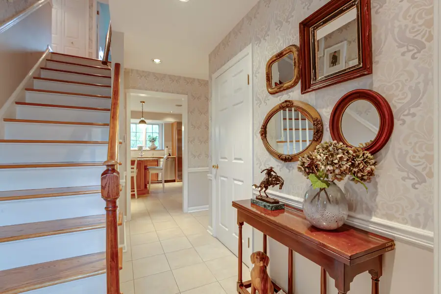 22 Regent Lane, Lincolnshire, IL 60069 - #3